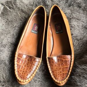 Vintage Anne Klein Tan Croc-Embossed Leather Loafers
